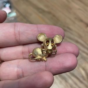 Vintage 1973 AVON‎ Fashion Accent MOUSE Gold Tone Brooch Pin Movable Glasses